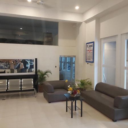 Oyo 881 Nest Suites Manila Dış mekan fotoğraf