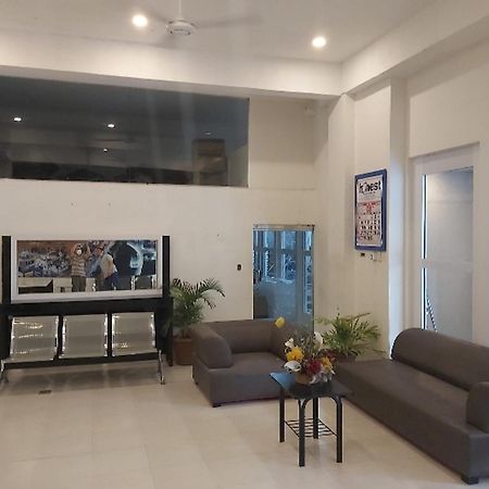 Nest Suites Quezon City Dış mekan fotoğraf
