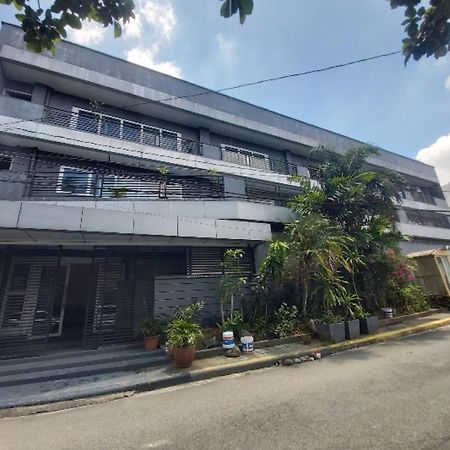 Nest Suites Quezon City Dış mekan fotoğraf