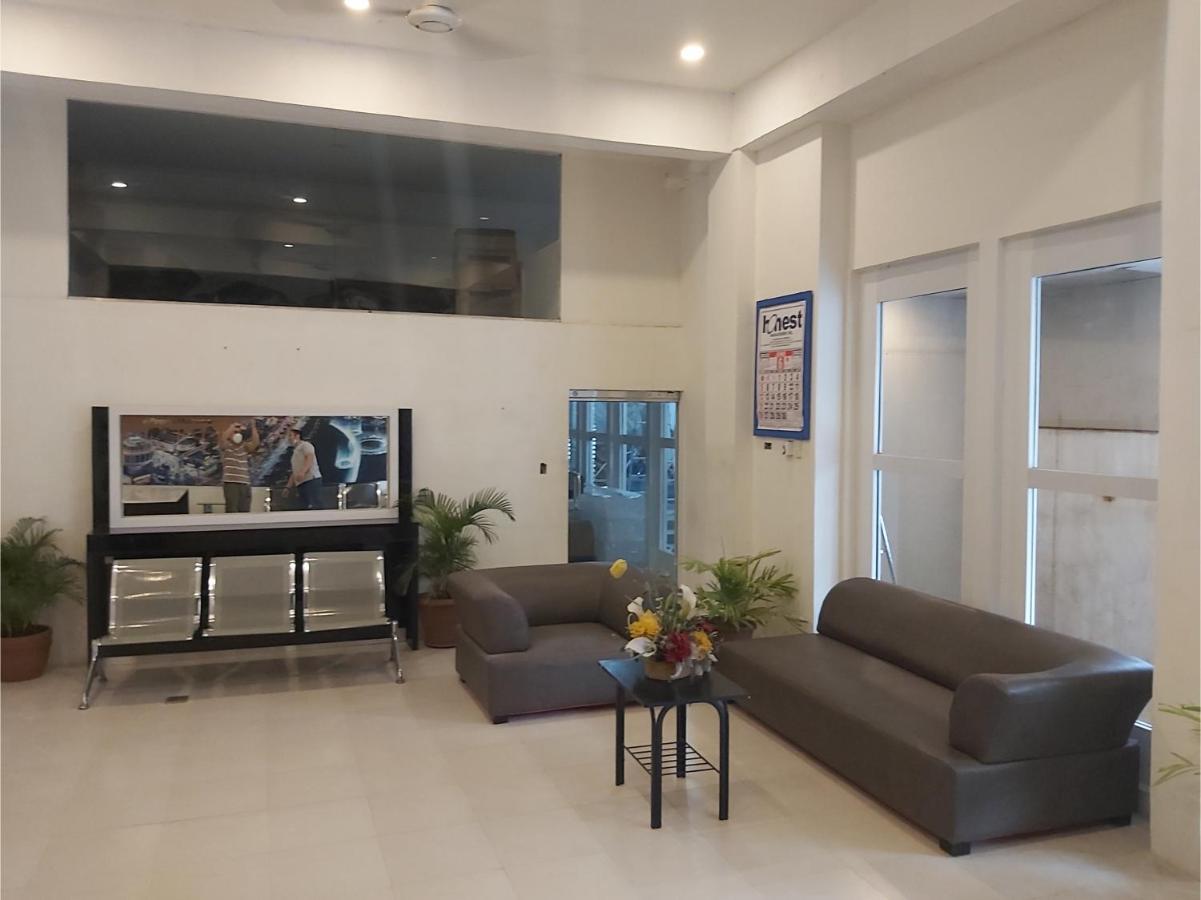 Oyo 881 Nest Suites Manila Dış mekan fotoğraf