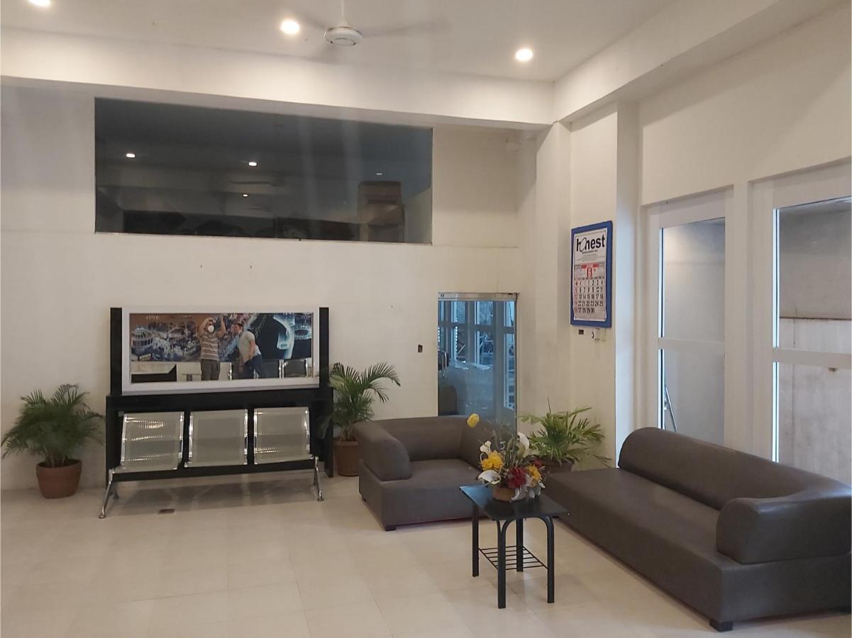 Oyo 881 Nest Suites Manila Dış mekan fotoğraf